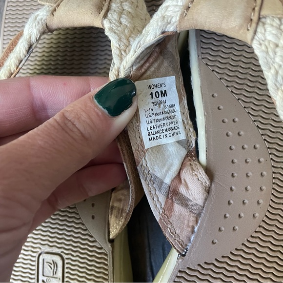 Sperry Parrotfish Flip Flop Women Shoes Size 10 Tan and Cream Braided Strap - Picture 3 of 4